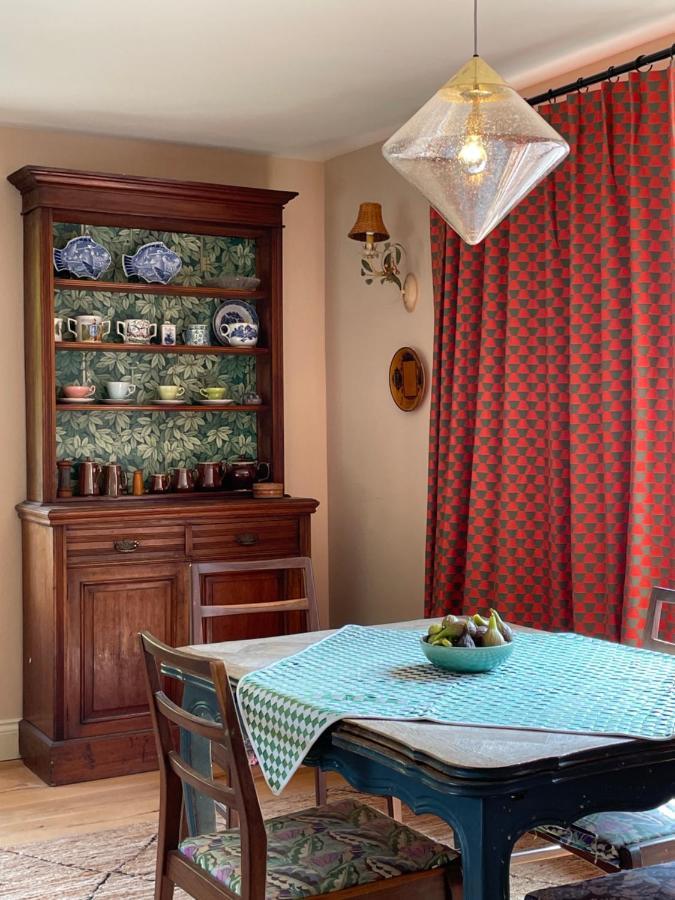 Peaceful Cottage With Private Garden Хейлшем Экстерьер фото